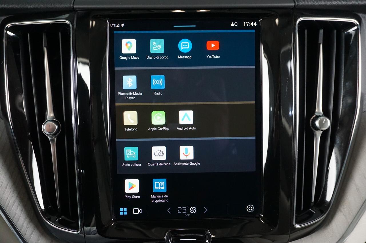 Volvo XC 60 B4 (d) auto AWD autocarro Ultimate Dark