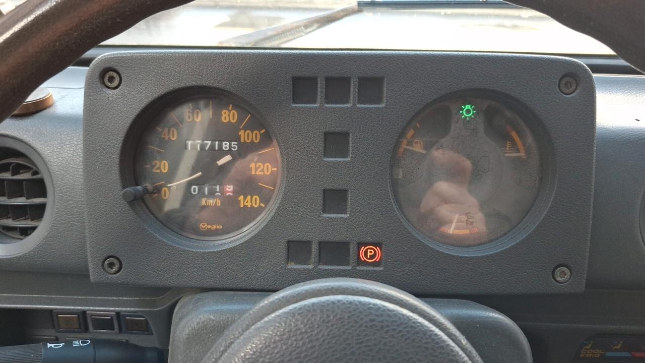Suzuki SJ 410 SJ410 De Luxe 4x4