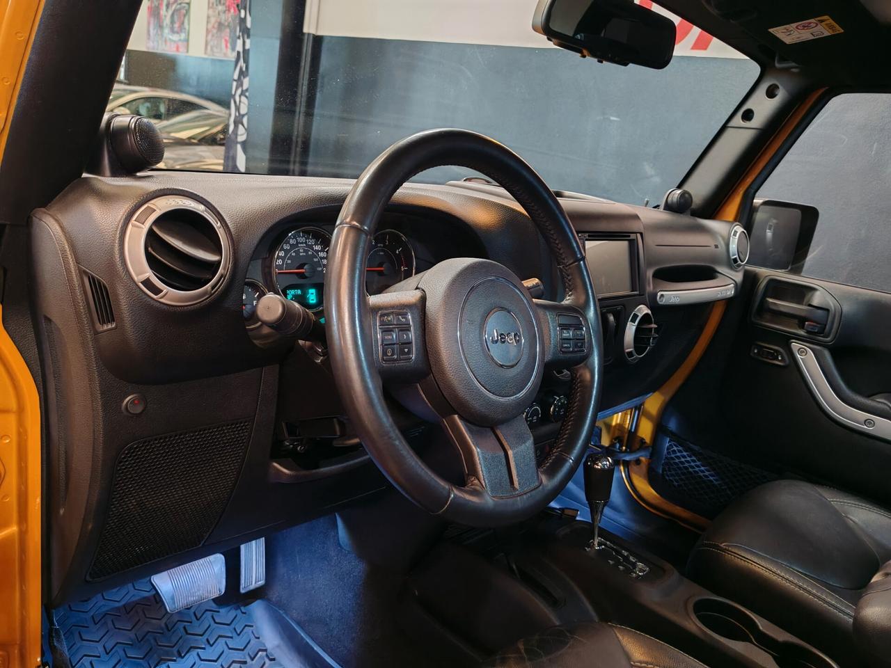 Jeep Wrangler JK 2.8 CRD Sahara Rocks