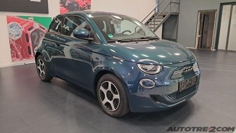 FIAT 500 500e Berlina 23,8 kWh Action