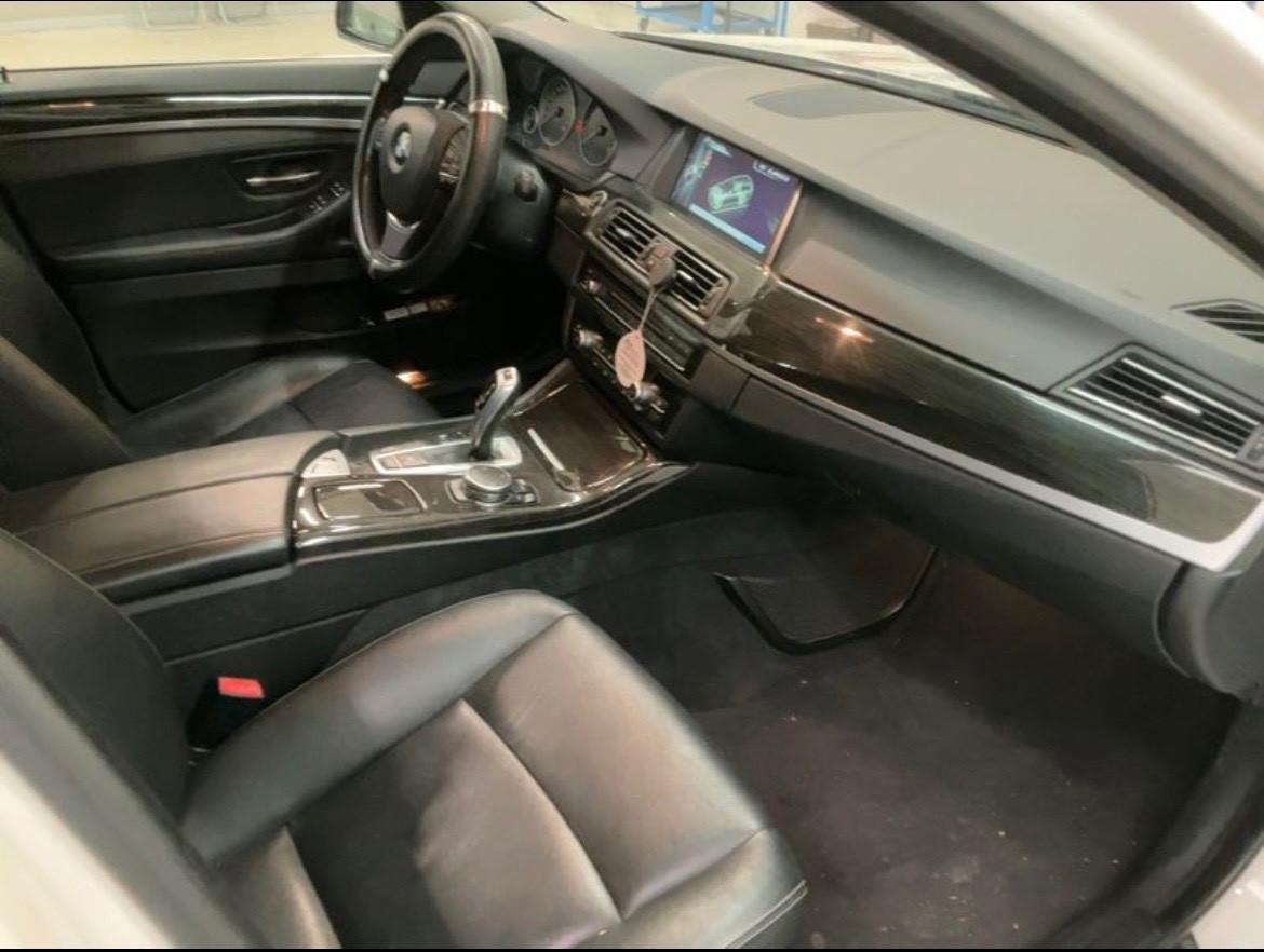 Bmw 518d Touring Luxury - 2014