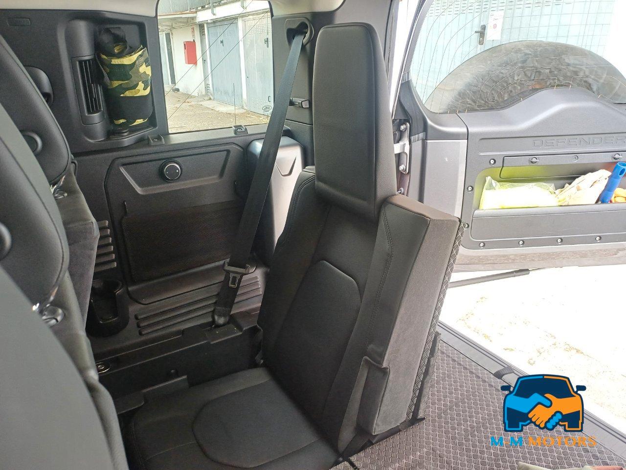 Land Rover Defender 110 2.0d sd4 awd 240cv 7p.ti auto