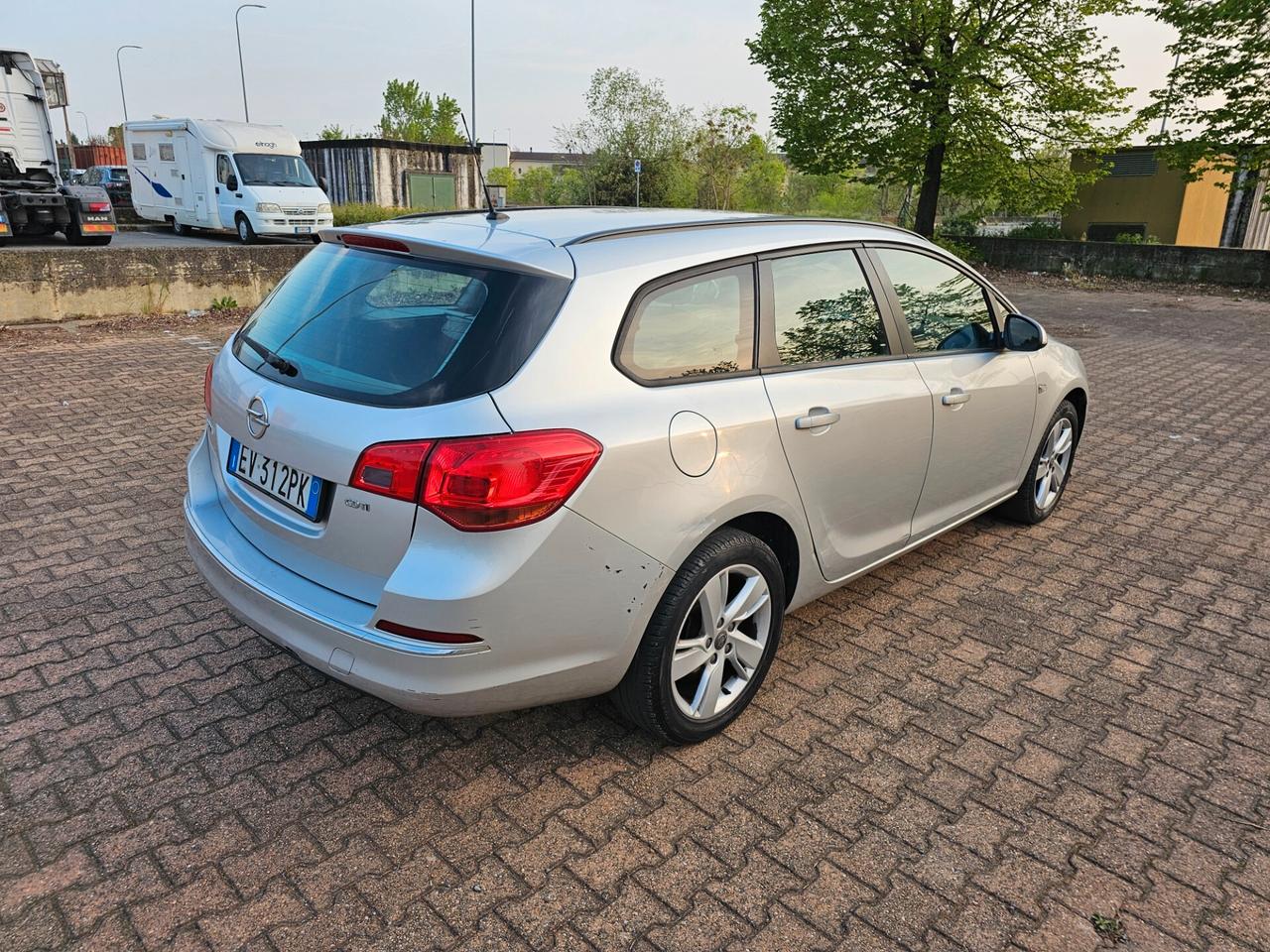 Opel Astra 1.7 CDTI 110CV Sports Tourer Cosmo