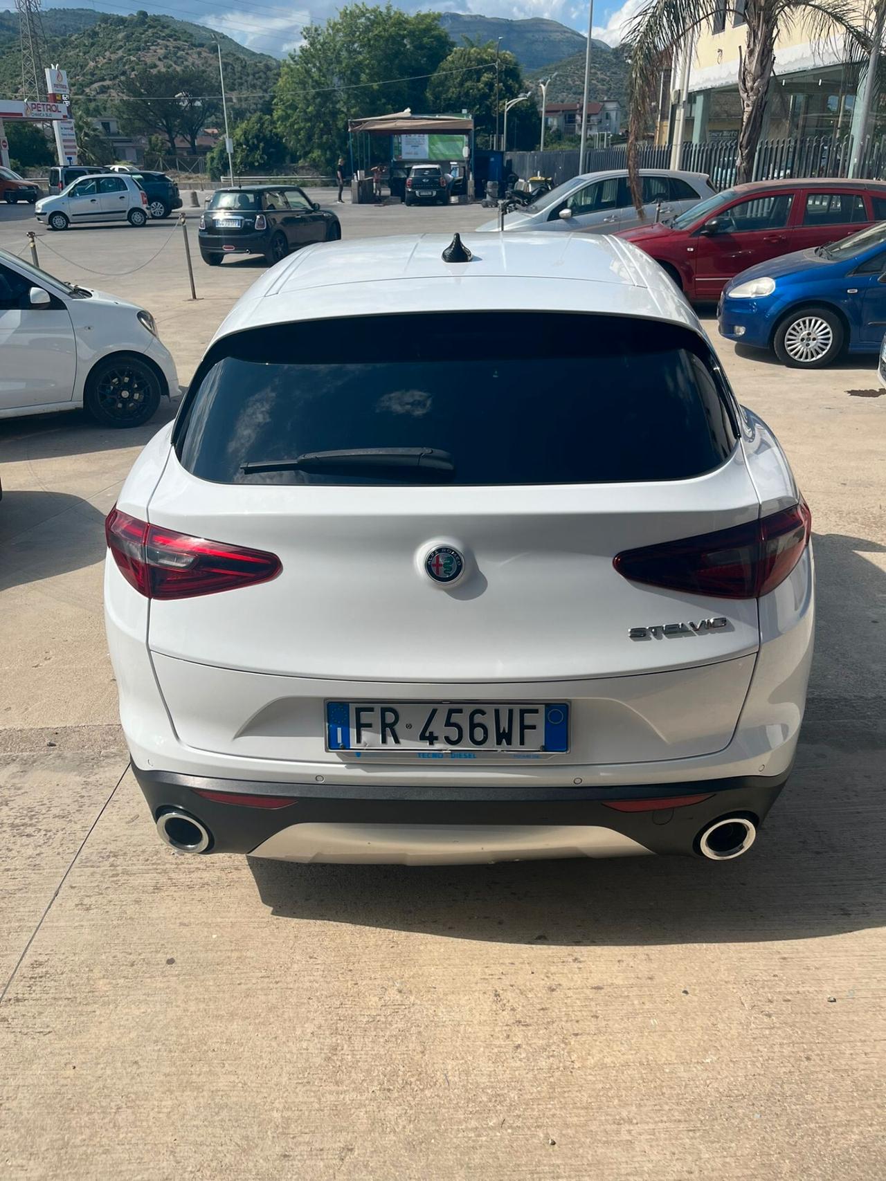 Alfa Romeo Stelvio 2.2 Turbodiesel 180 CV AT8 RWD Business