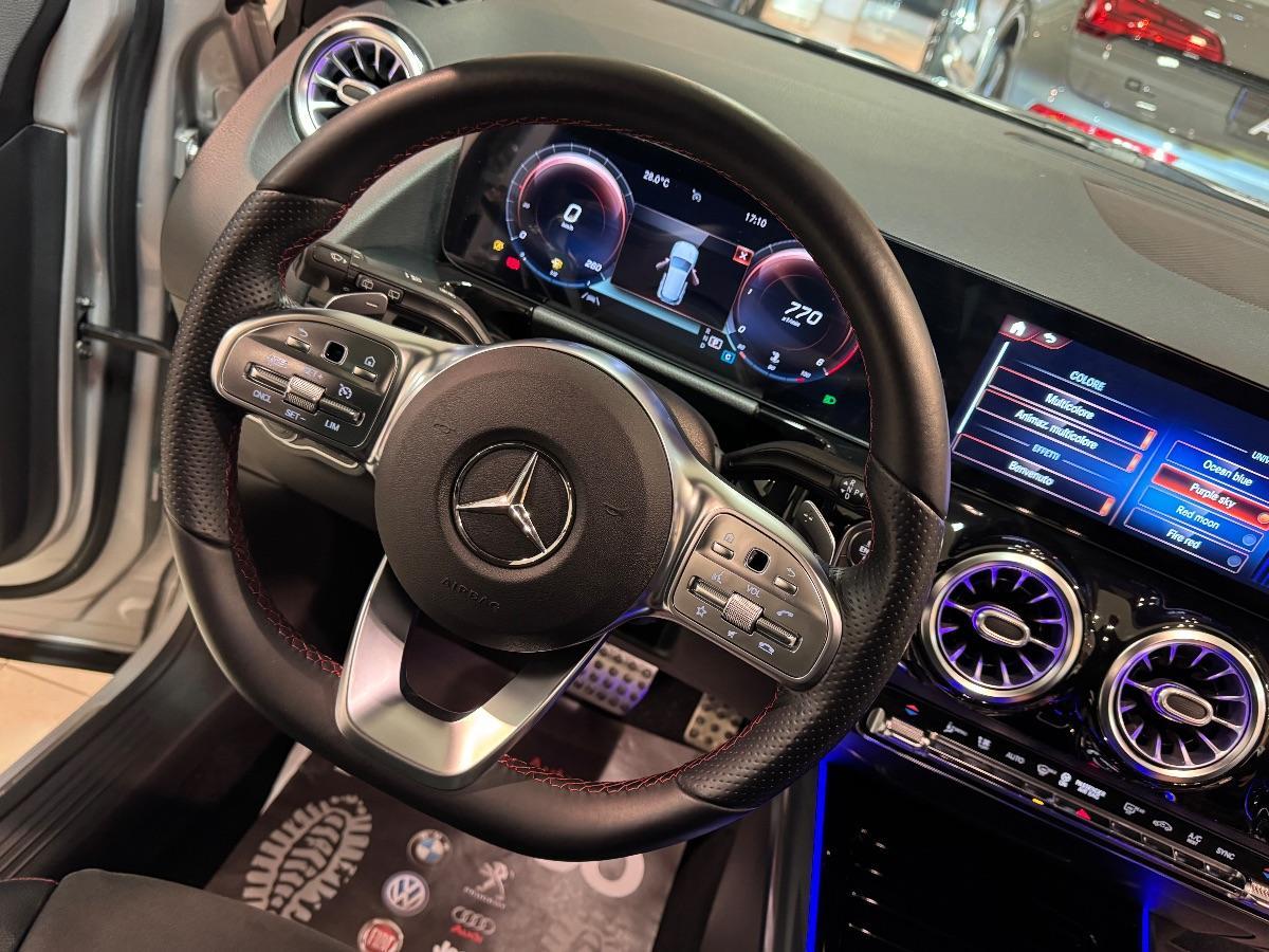 MERCEDES Classe GLA 200 d Automatic Premium AMG TETTO