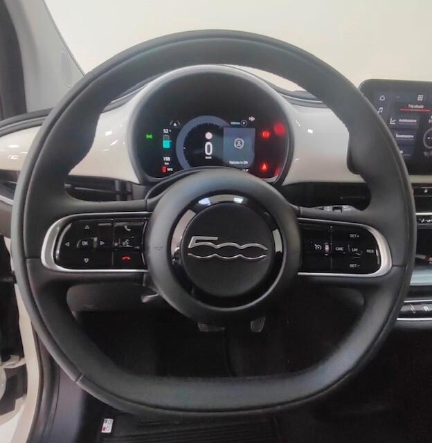 Nuova Fiat 500 Hatchback/ Nuova Km0