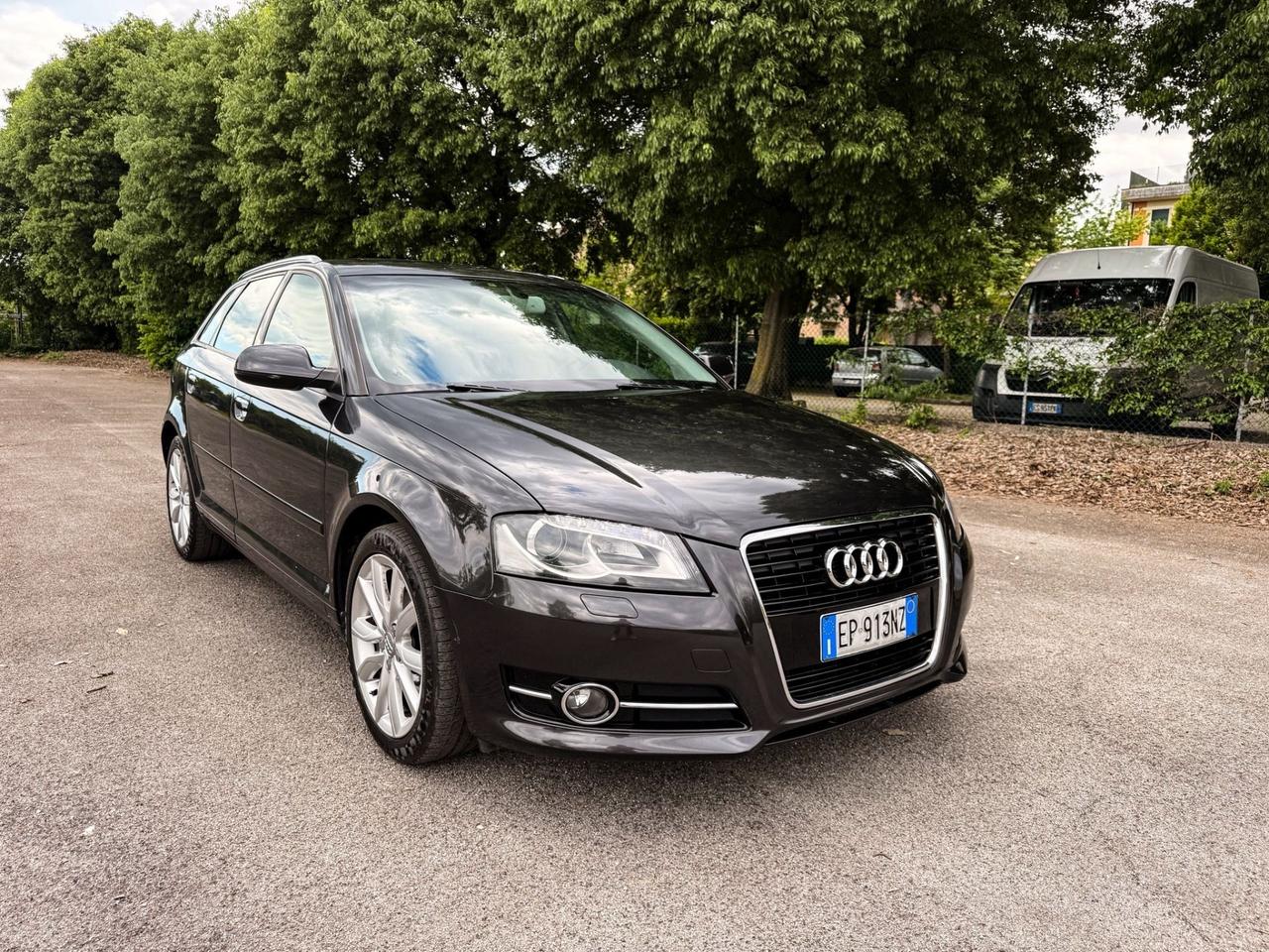 Audi A3 SPB 1.6 TDI 105 CV CR Ambition