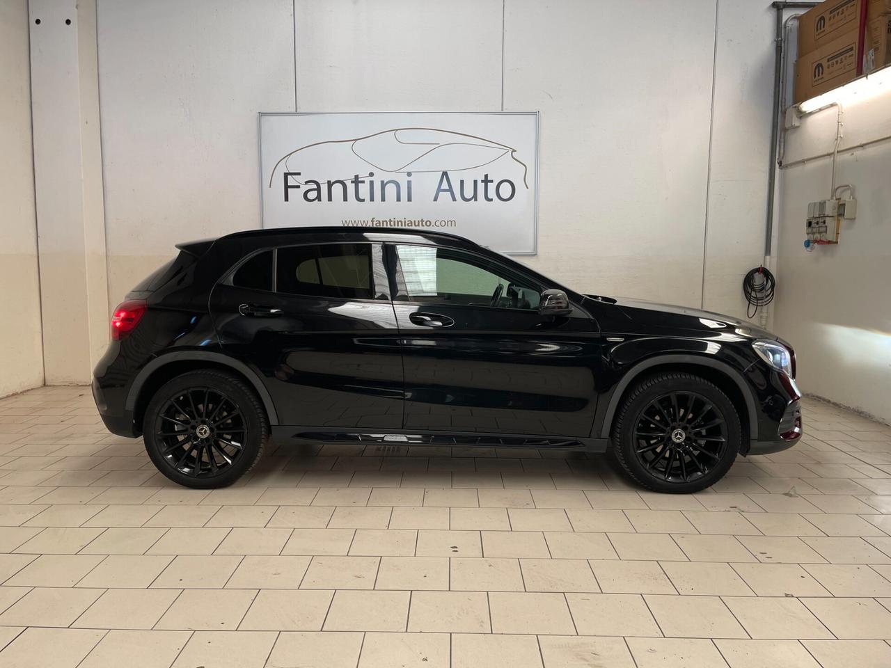 Mercedes-Benz GLA 200 d Night Edition Premium AMG c.auto-Ok Neopatentati-LEGGI SOTTO