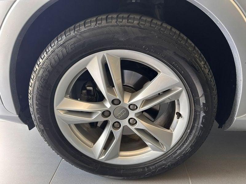 Audi Q3 2.0 tdi Sport 120cv
