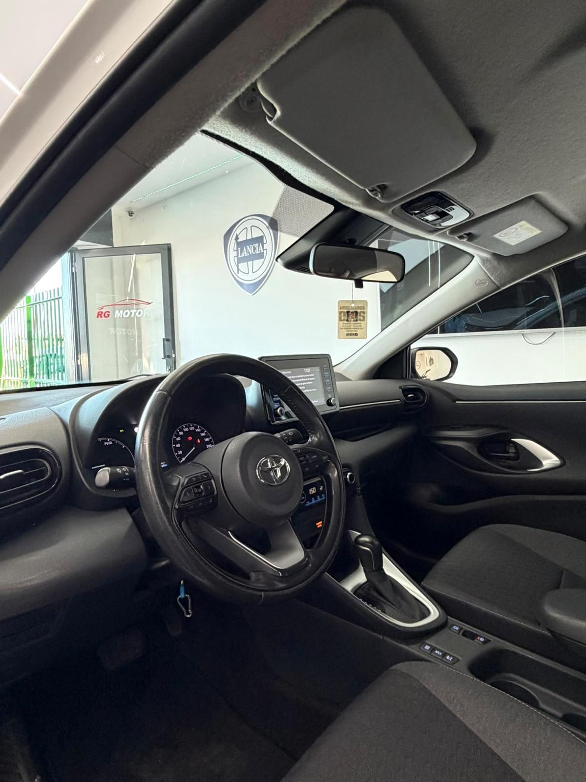 Toyota Yaris HYBRID