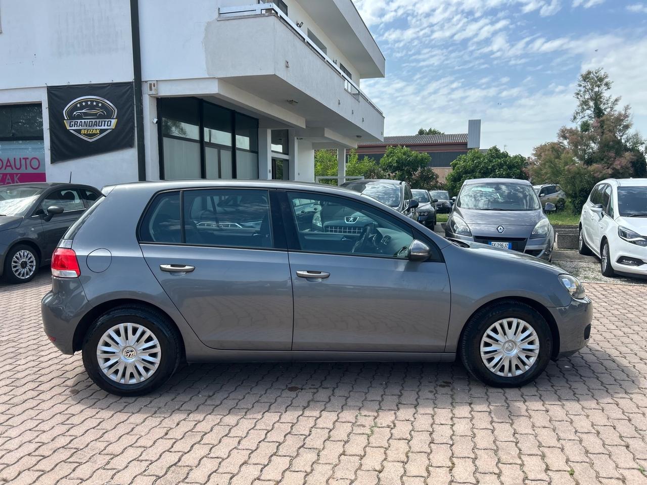 Volkswagen Golf 1.6 TDI DPF 5p. Highline