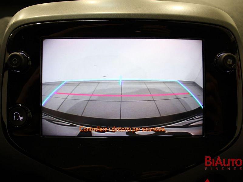 Toyota Aygo Aygo 5p 1.0 x-play m-mt 72cv