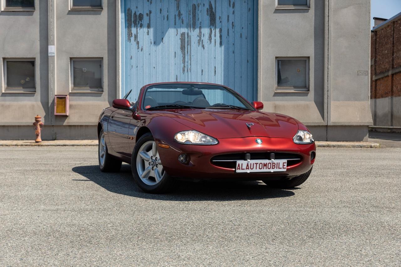 Jaguar XK *Stupenda * Tonneau*Frangivento*