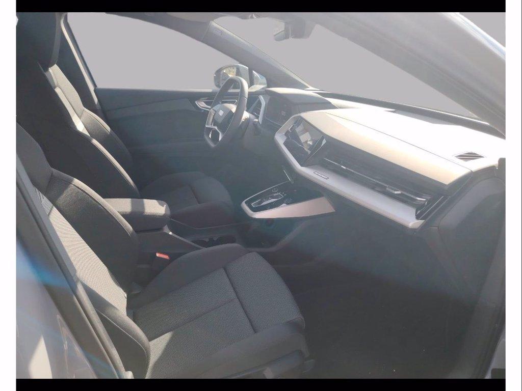 AUDI Q4 e-tron 35 business advanced del 2025