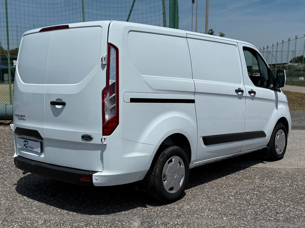Ford Transit Custom 300 VAN L1 H1 2.0 TDCI 130CV