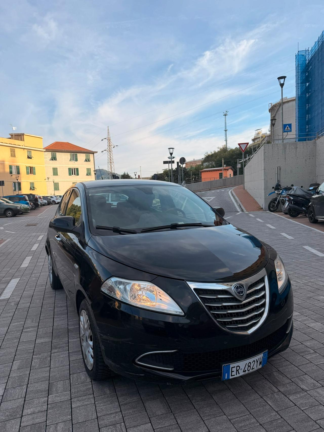 Lancia Ypsilon 1.2 69 CV 5 porte S&S Platinum