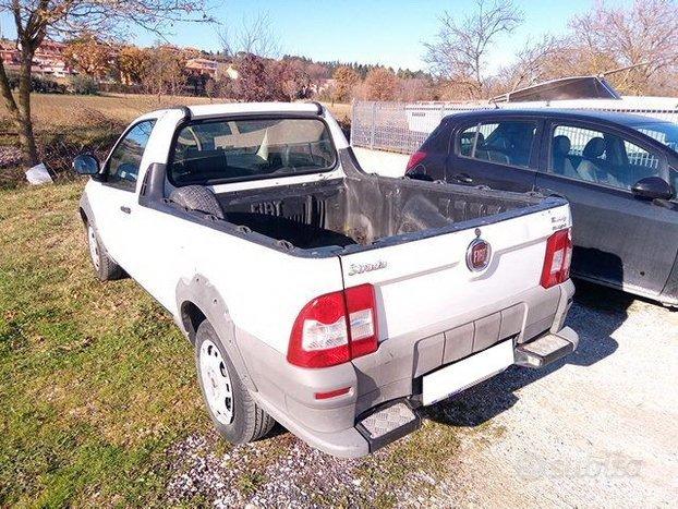 Fiat Strada 1.3 MJT 95CV Pickup Working