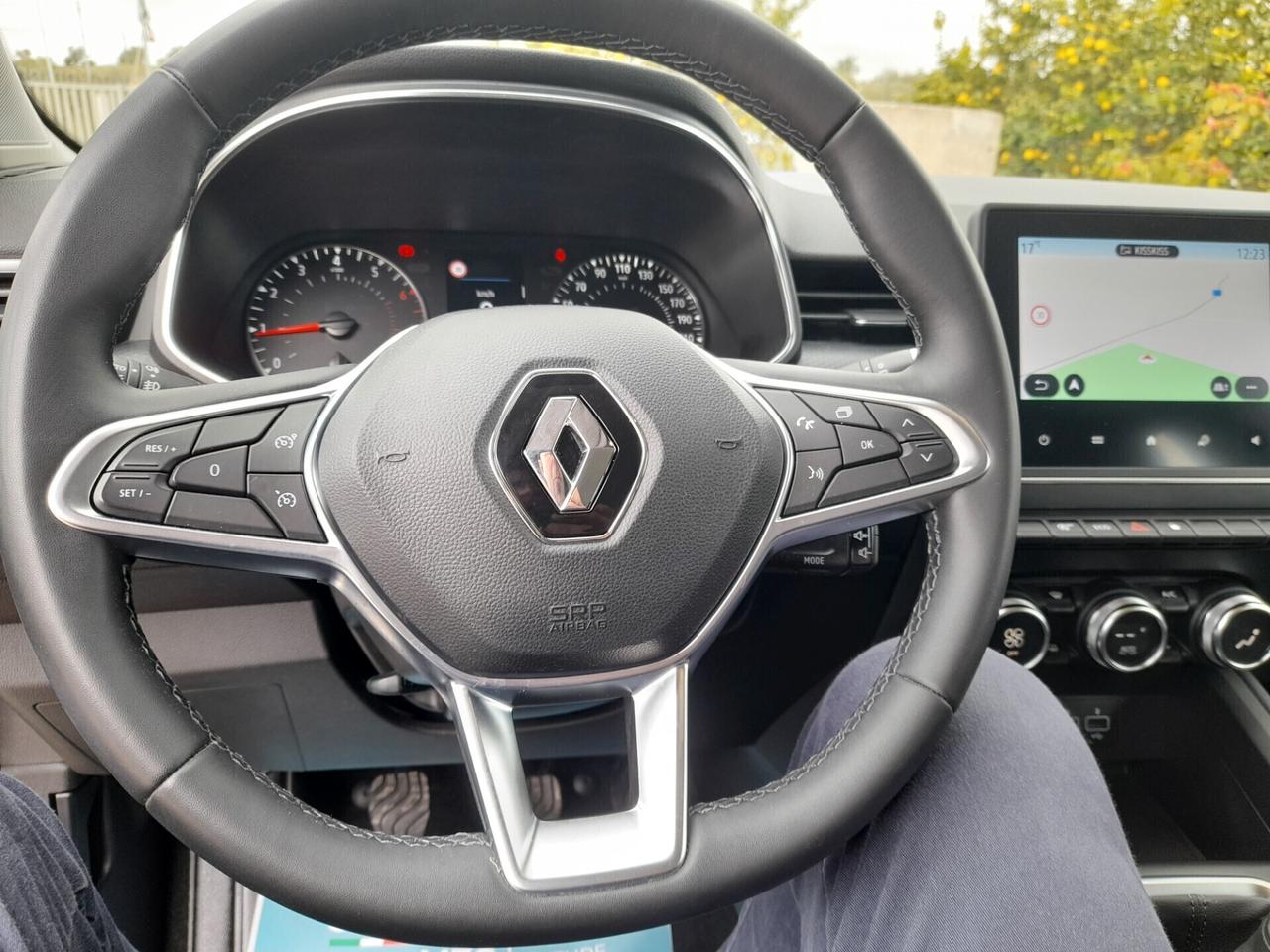 Renault Clio neopatentati 90 cv anno 2021 NAVI