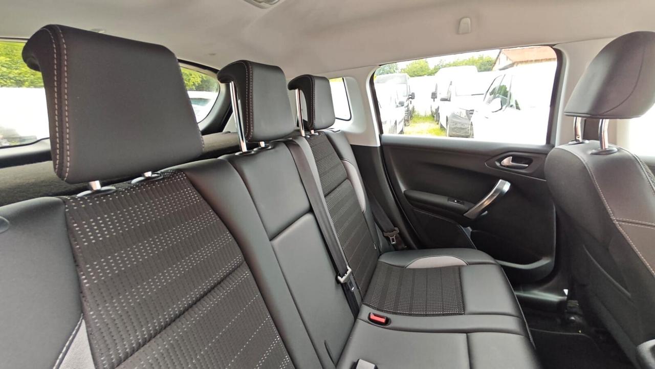 Peugeot 2008 BlueHDi 120 S&S Allure