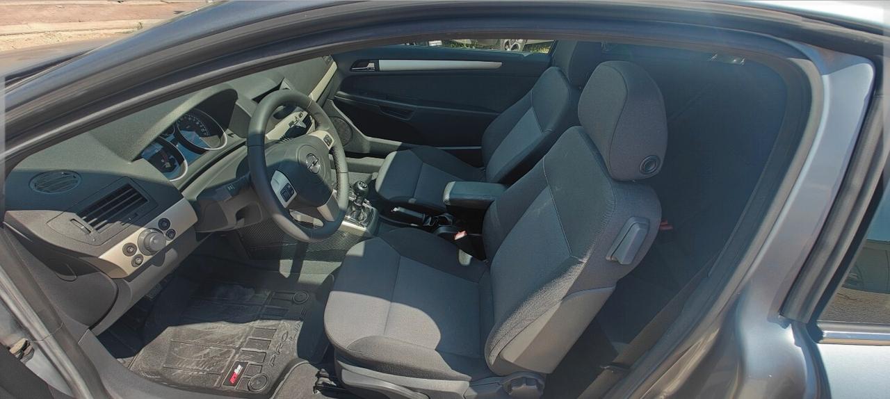 Opel ASTRA 1.7 CDTI 125 CV Cosmo – Full Optional SPORT