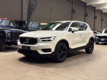 VOLVO XC40 T2 Geartronic Momentum *OK NEOPATENTATI / IVA*
