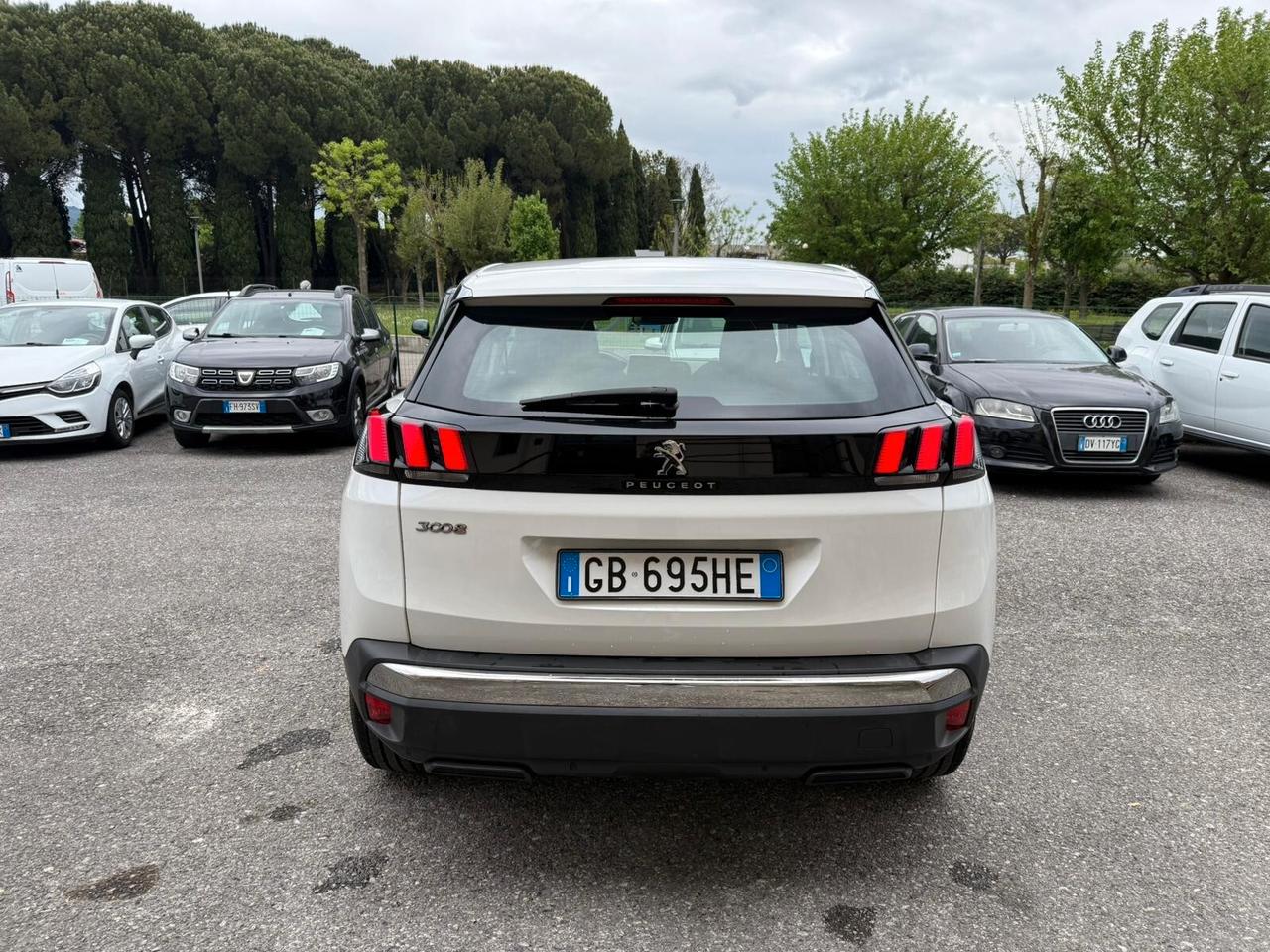 Peugeot 3008 BlueHDi 130 S&S EAT8 Business