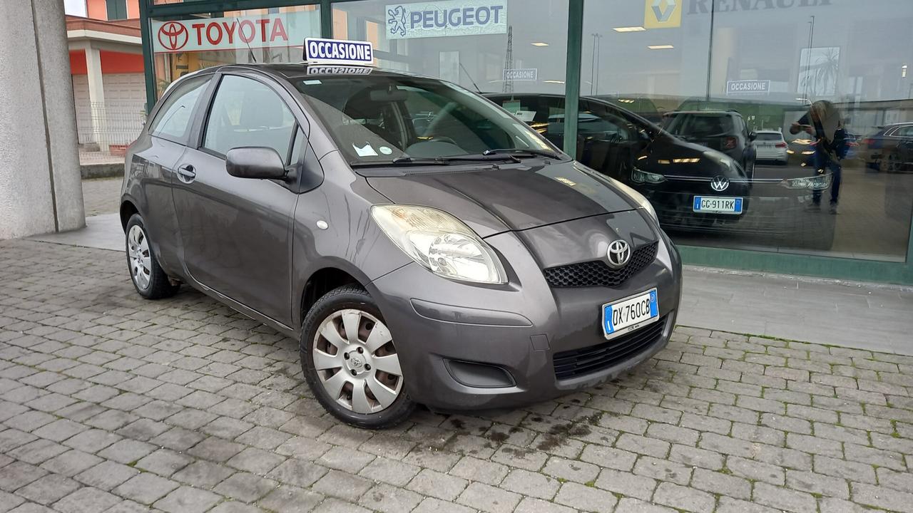 Toyota Yaris 1.0 3 porte Now