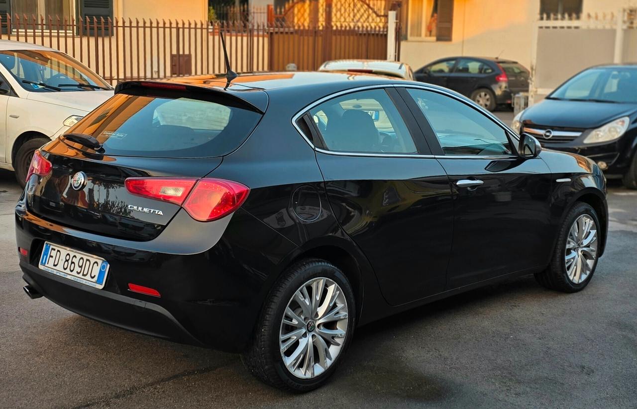 Alfa Romeo Giulietta 1.6 JTDm-2 120 CV Distinctive