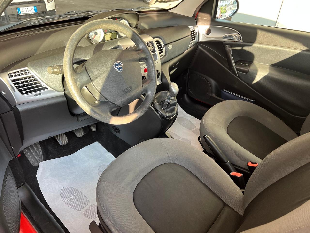 Lancia Ypsilon 1.2 Oro