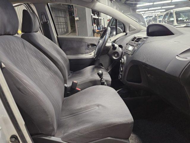 TOYOTA Yaris 1.3 5 porte Sol