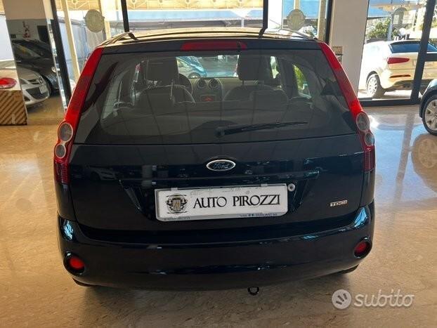 FORD FIESTA 1.4 TDI del 2009 con soli 130000KM