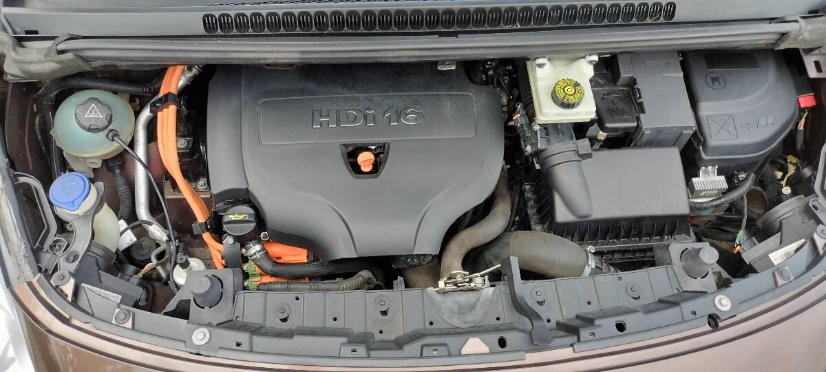 Peugeot 3008 2.0 hdi Hybrid4