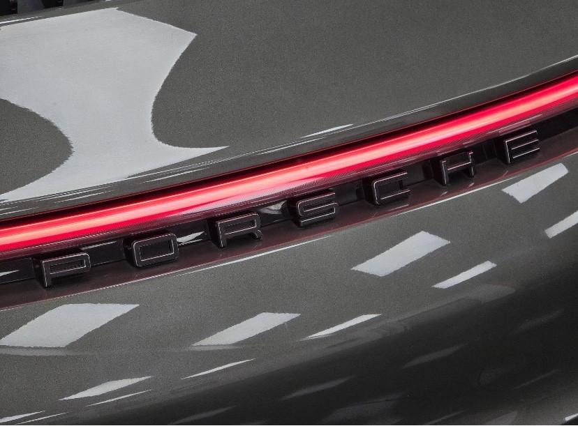 Porsche 911 Carrera