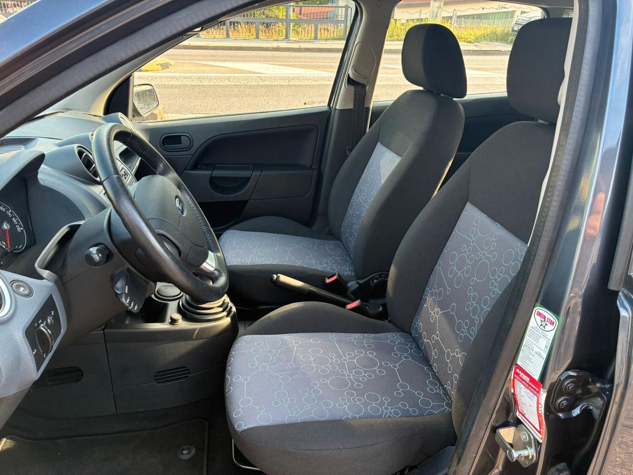 FORD FIESTA 1.2i 16v. 55kW 5PORTE