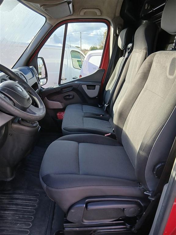 Renault Master T35 2.3 dci 130cv L3H2 E6