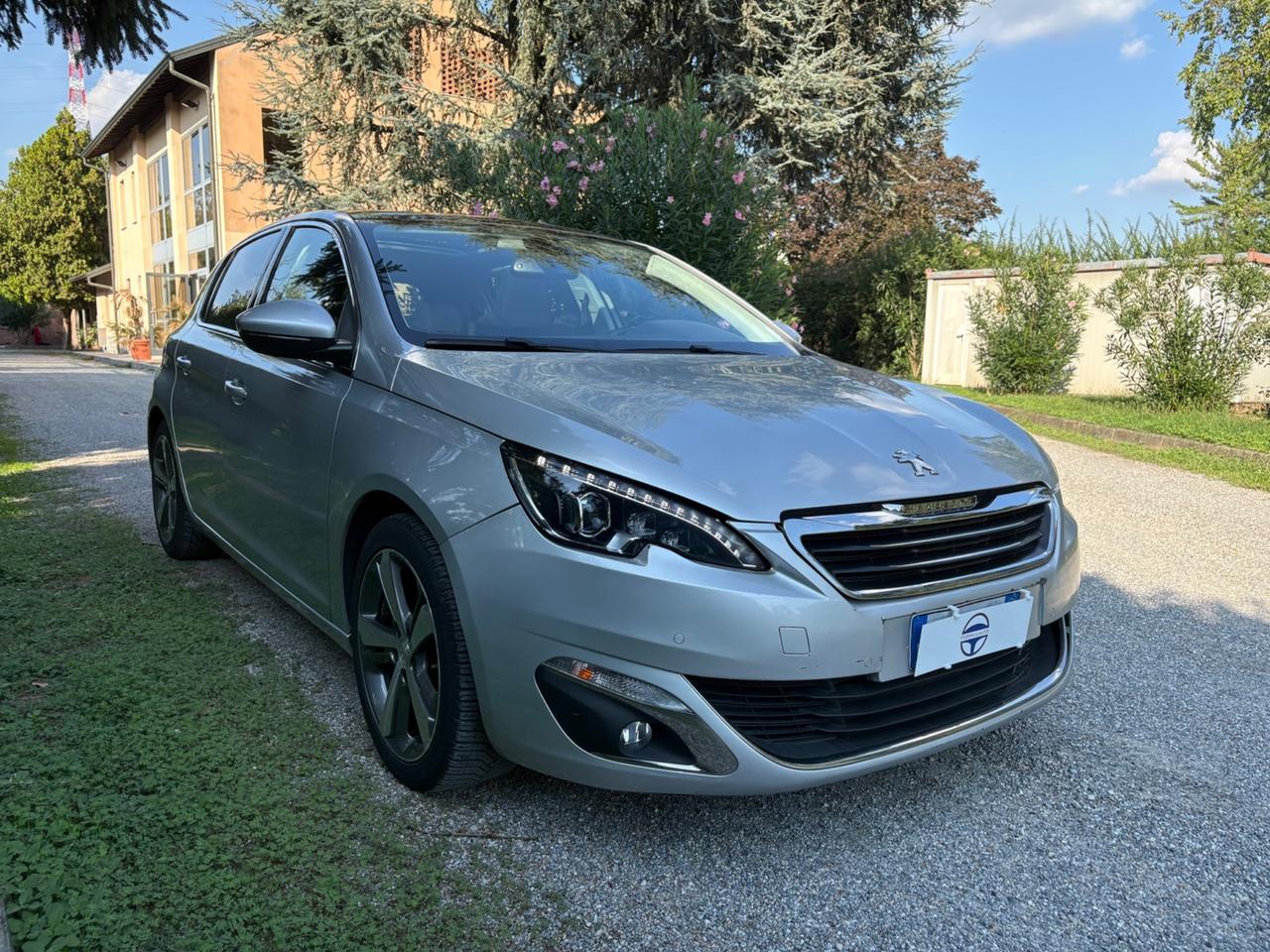 Peugeot 308 5p 1.6 bluehdi 120cv Allure con Tetto Panoramico