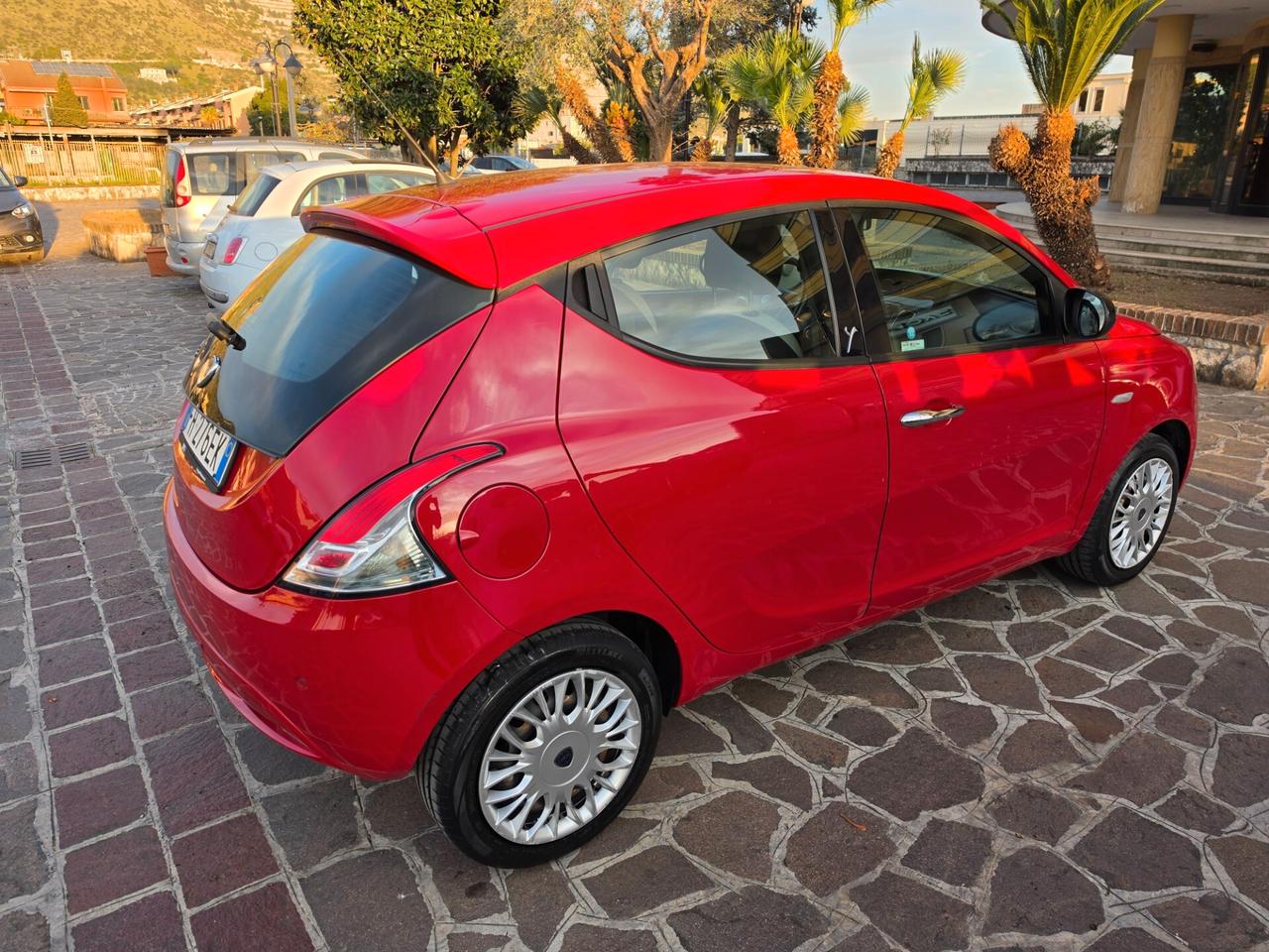Lancia Ypsilon 1.2 69 CV 5 porte Silver unico proprietario
