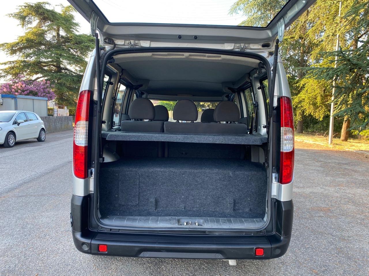 Fiat Doblo Doblò 1.6 16V Natural Power Active