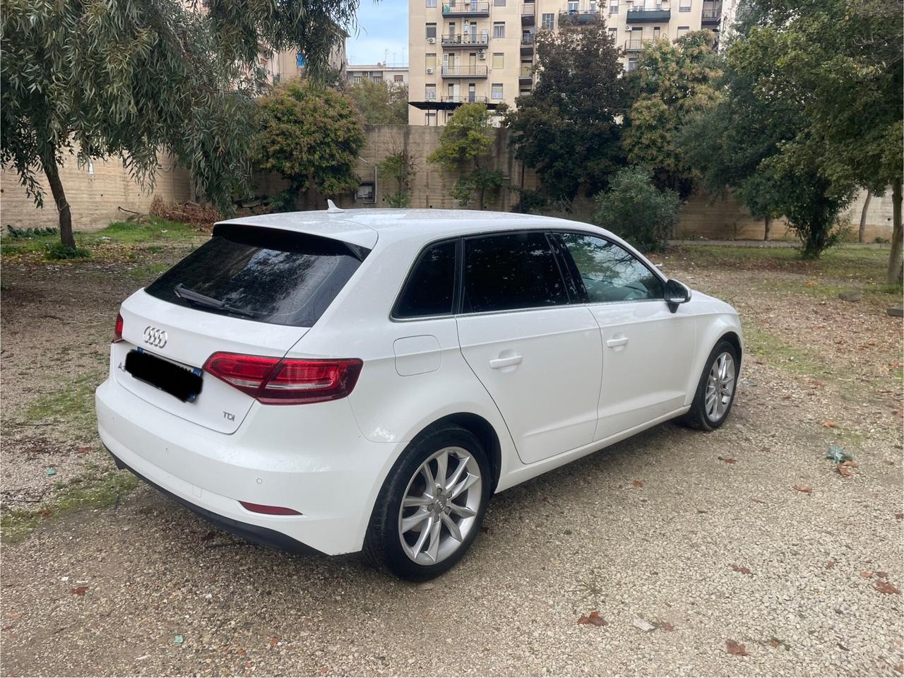 Audi A3 SPB 1.6 TDI S tronic Sport