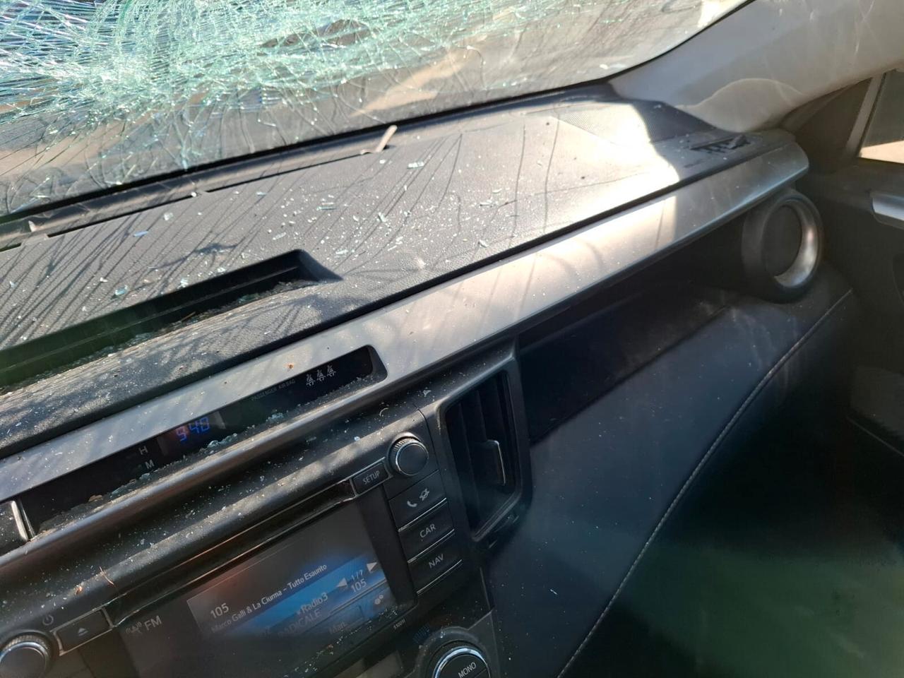 Toyota RAV 4 2.2 D-CAT 4WD - SINISTRATO