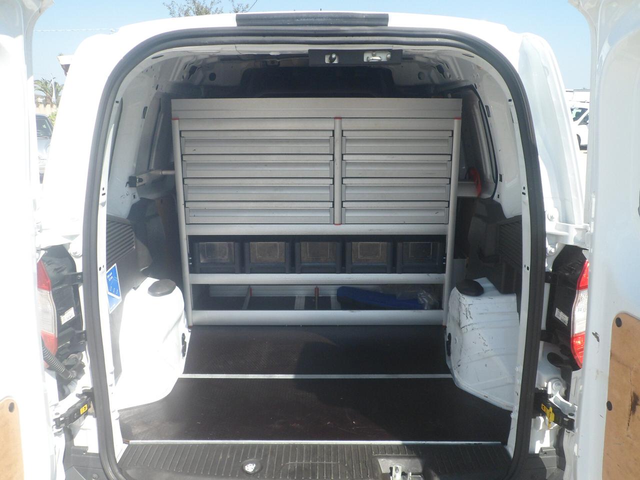 Ford Transit Courier furgone attrezzato
