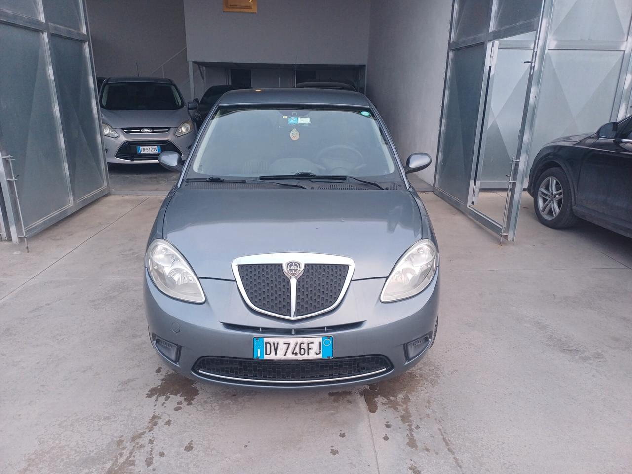 Lancia Ypsilon 1.2 Oro UniPro