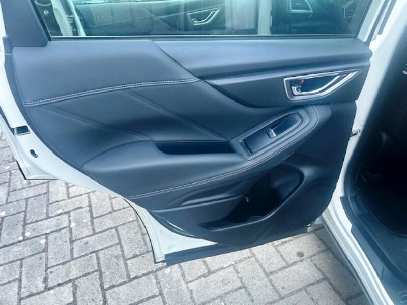 Subaru Forester 2.0 e-Boxer MHEV CVT Lineartronic Premium - Unico propietario -