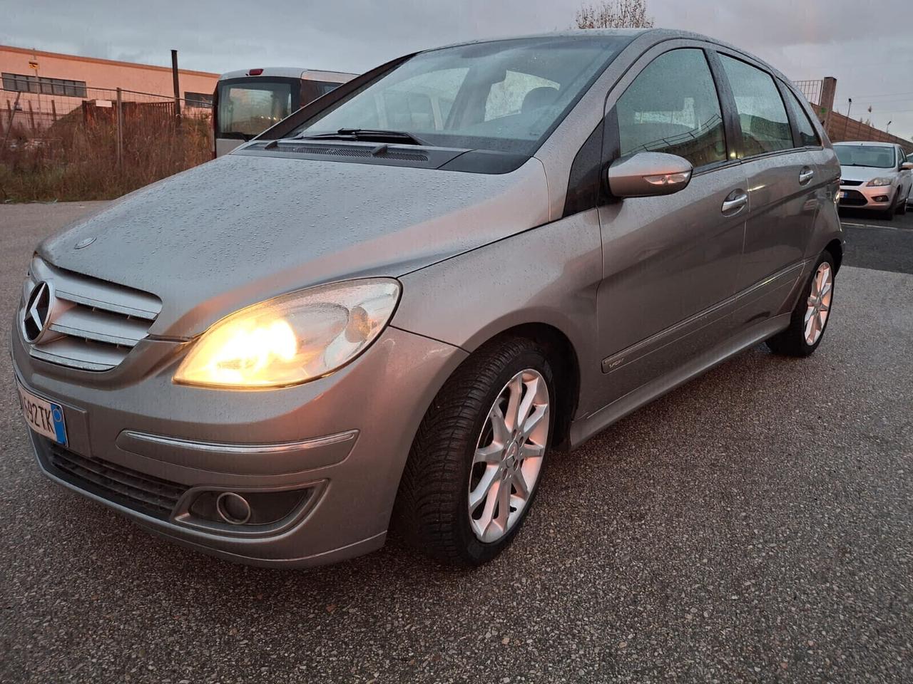 Mercedes-Benz B 180 CDI Avantgarde-GARANZIA 12 MESI-