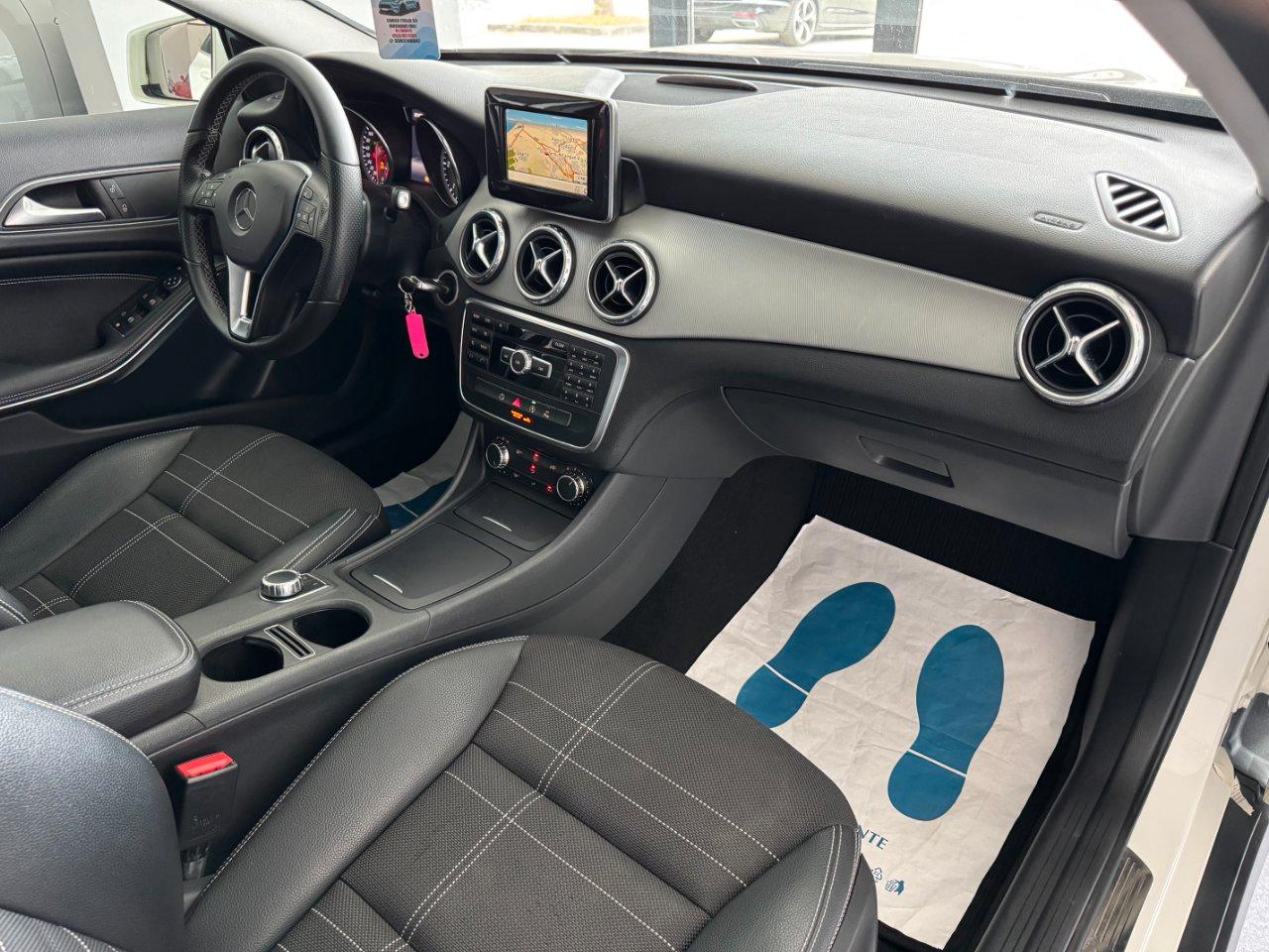 Mercedes GLA 180 d (cdi) Sport auto Navi Pelle