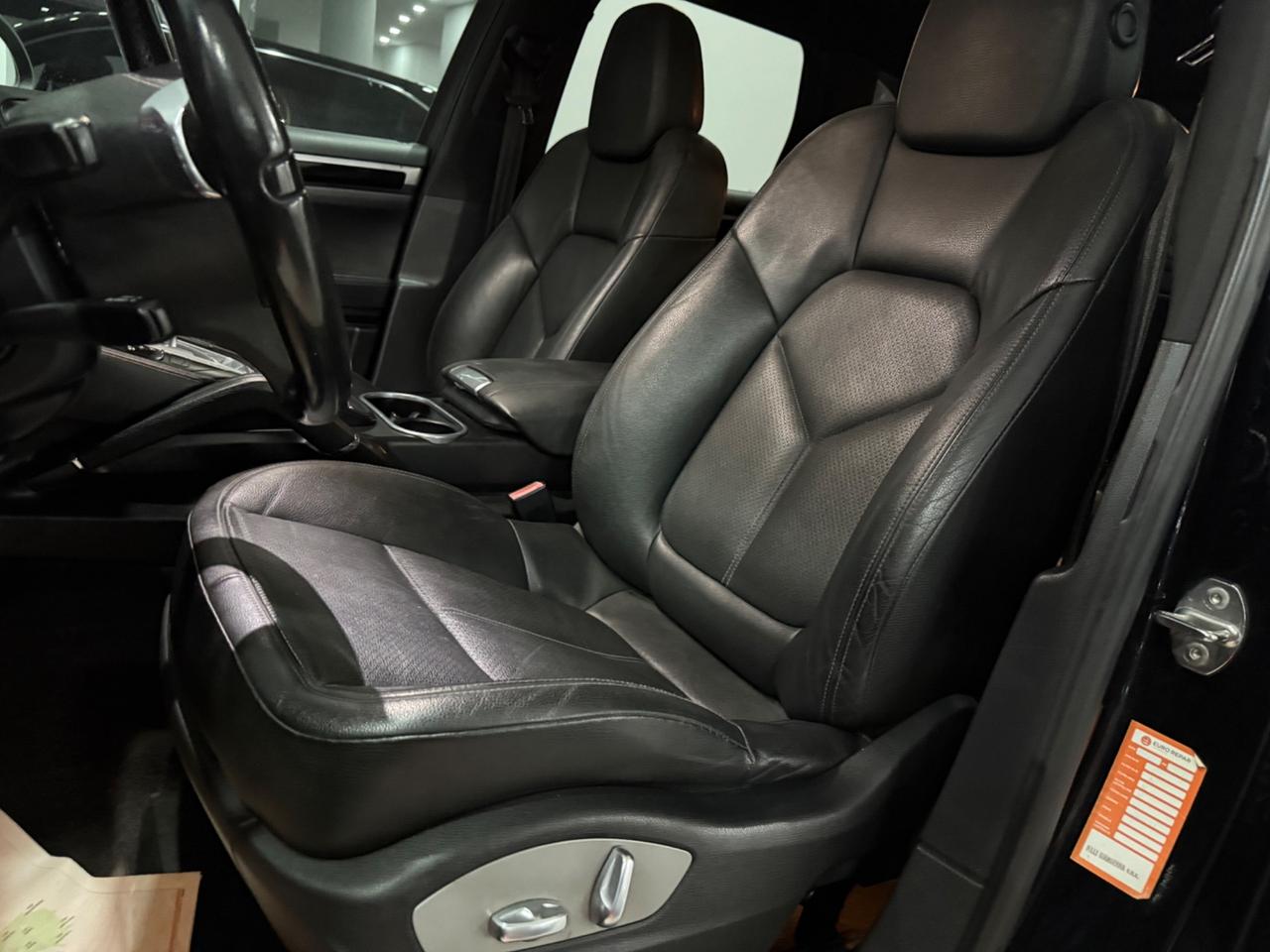 Porsche Cayenne 3.0D 245CV PLATINUM EDITION DA VETRINA2014