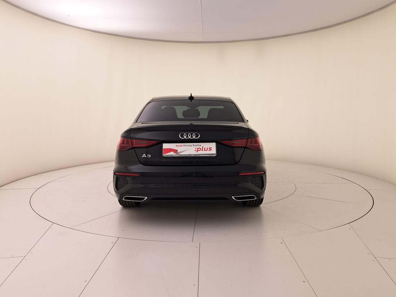 Audi A3 sedan 35 2.0 tdi s line edition s-tronic