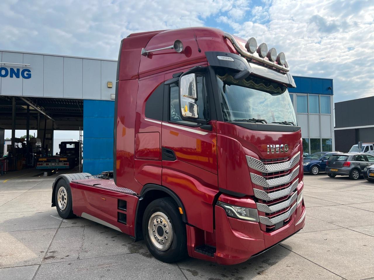 IVECO AS440 S-WAY 570 (C10)