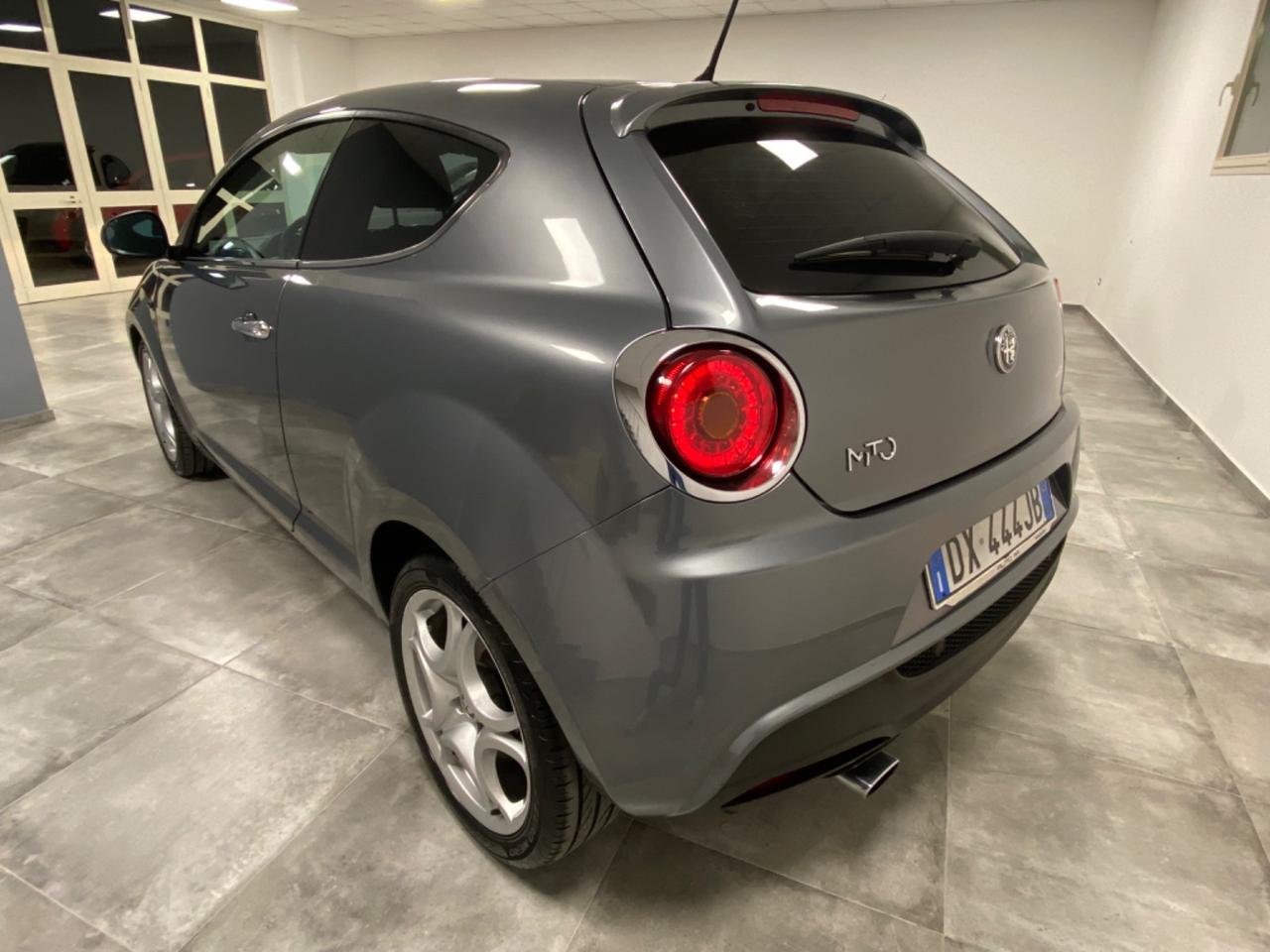 Alfa Romeo MiTo 1.3 JTDm 16V 90 CV Distinctive Sport Pack