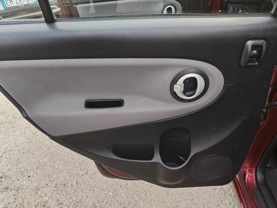 Daihatsu Trevis 1.0 AUTOMATICA MECCANICA YARIS 140000KM 12/2007